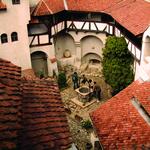 Bran_Castle_Courtyard