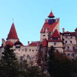 Bran_Castle_On_Hilltif